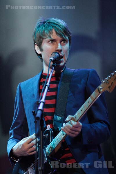 FRANZ FERDINAND - 2005-08-26 - SAINT CLOUD - Domaine National - Grande Scene - 